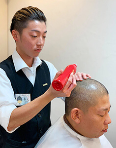 毛根に栄養を入れる